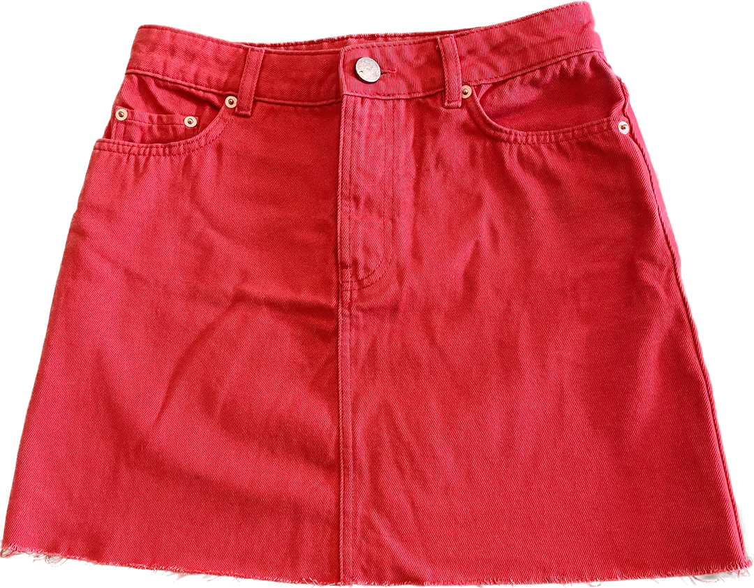 חצאית גי׳נס אדומה מיני asos