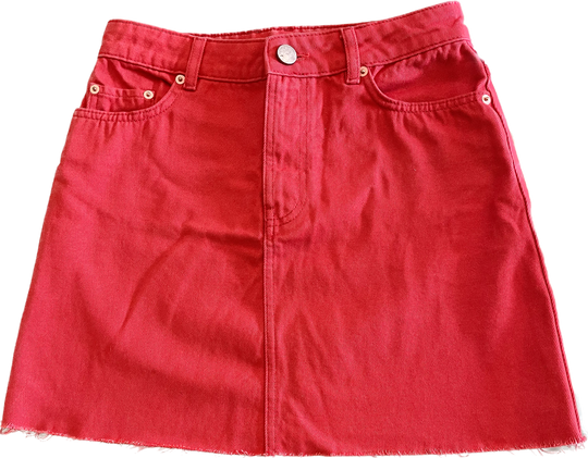 חצאית גי׳נס אדומה מיני asos